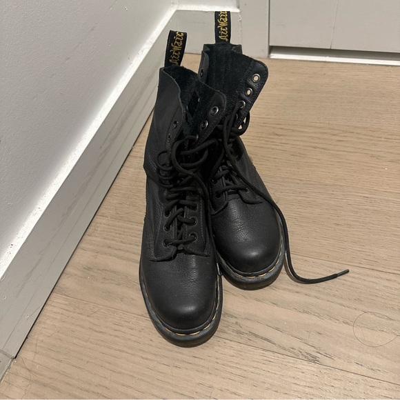 Dr. Martens Shoes - Dr. Martine’s Classic leather Boots